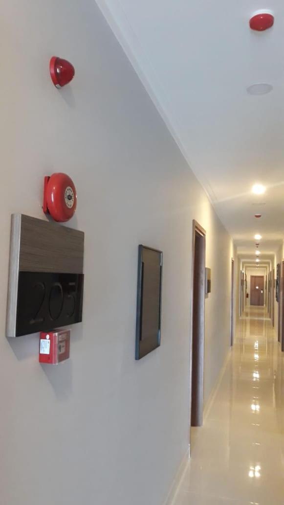 Front One Hotel Tulungagung Zewnętrze zdjęcie